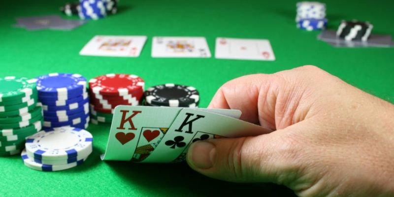 Những lý do cược thủ nên chơi Baccarat AE888 online